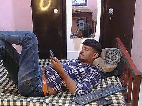 HotXKrish webcam