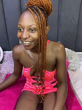 LonelyQueenxx25 webcam