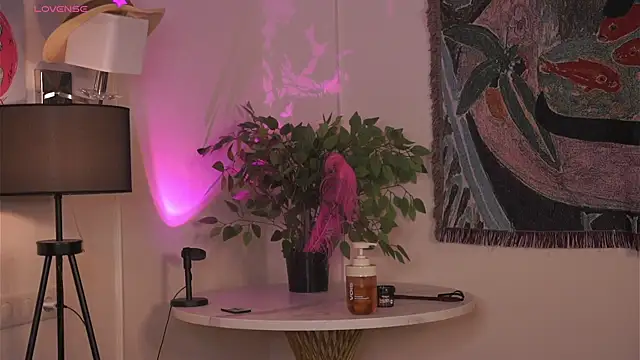 JanelBitther webcam