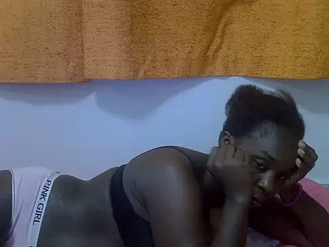 kaya_bear webcam