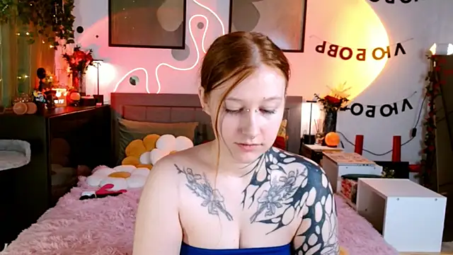 Ayla_Hicks webcam