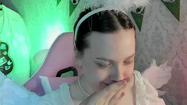 RileyNymph webcam
