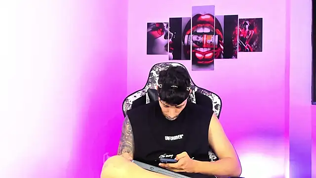 eithan_boy_ webcam