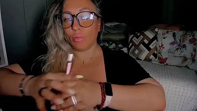 CumOnMy_Tits webcam