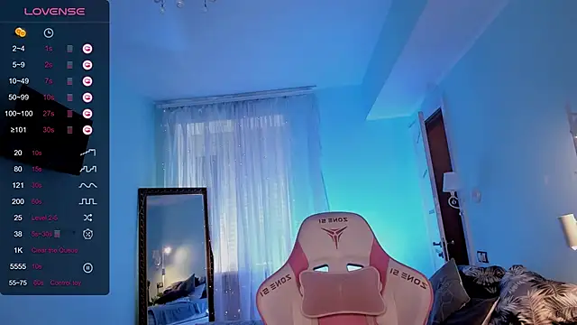 AnyaTaylor_ webcam