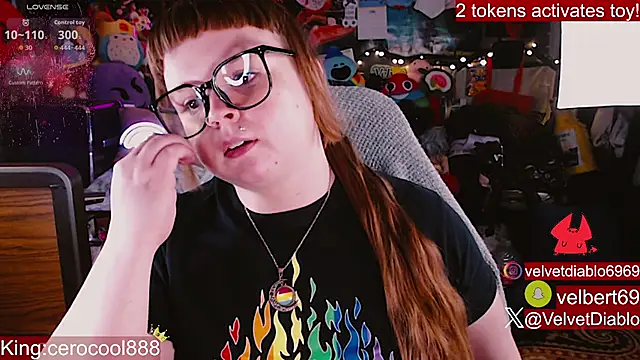 VelvetDiablo webcam