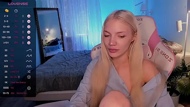AnyaTaylor_ webcam