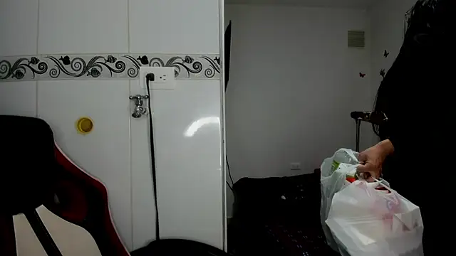 Sweet-Suck69 webcam
