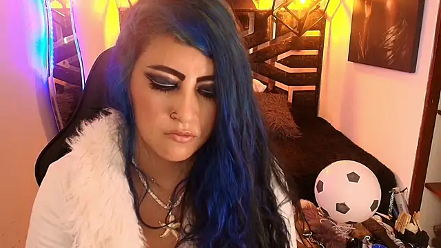 scarleth_blue webcam