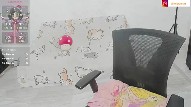 Naoko_7w7 webcam