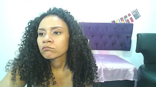 Little18Doll webcam