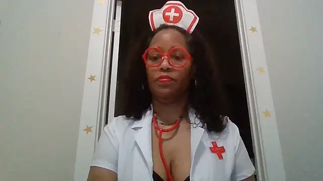 MsDeeLive webcam