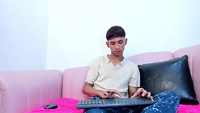 Joseph18_ webcam