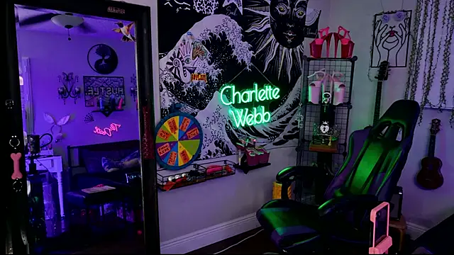 CharletteWebb webcam