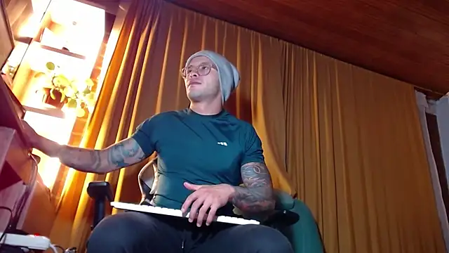 sebastian_horny webcam