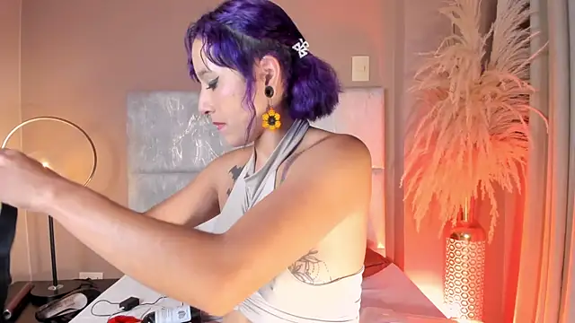 AlissaNix webcam