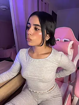 Emily-14 webcam