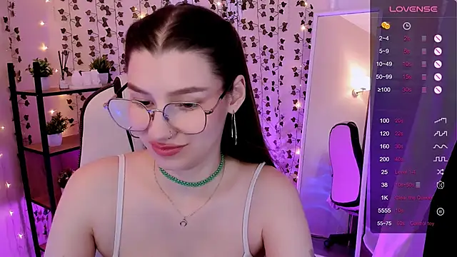 LinaBlossom_ webcam