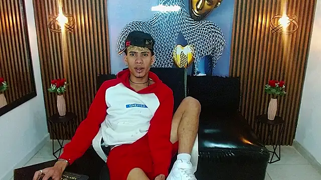 Skinny_cute_Alyer webcam
