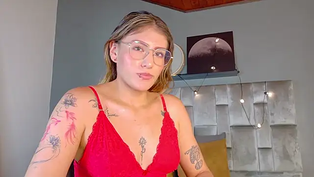 LiaaMoretti__ webcam