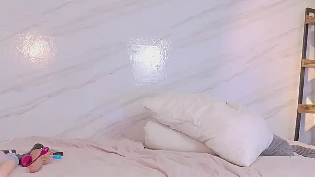 Bianca_gold webcam