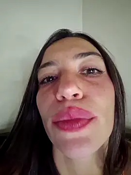 loveuu-bae webcam