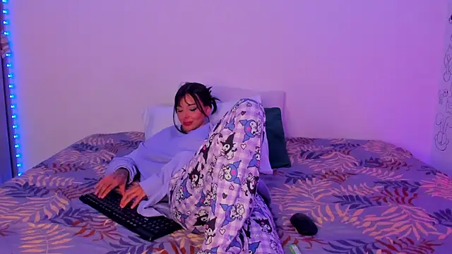 ChloeAddamss webcam
