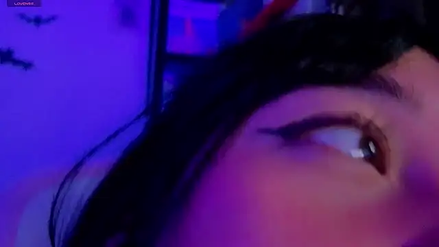 Celeste_Bauman webcam