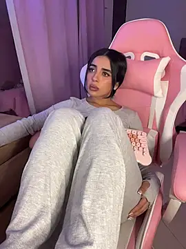 Emily-14 webcam
