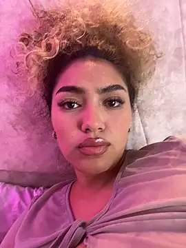 Maddy_Beluci webcam