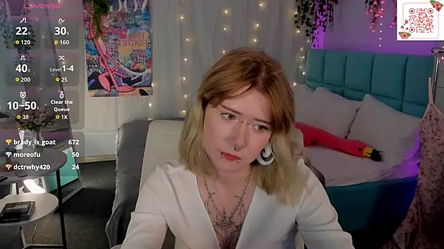 Elira_Vane webcam