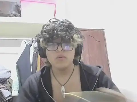 layom_21 webcam