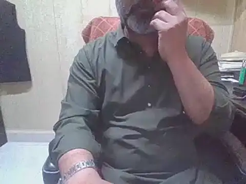 hairymaster95 webcam