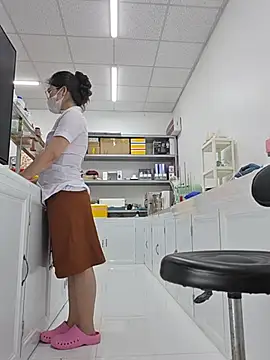 HinaLovely webcam