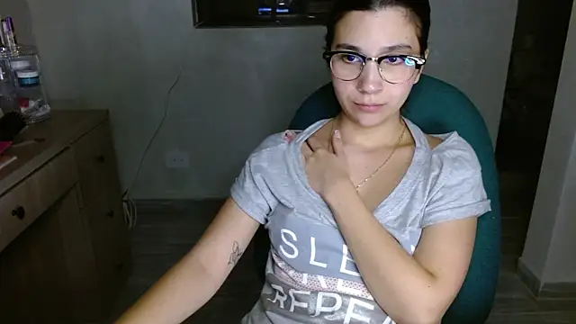 mia__lopez_ webcam
