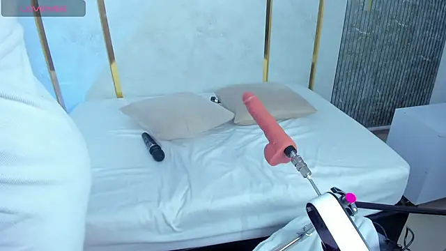 amor_smith_ webcam