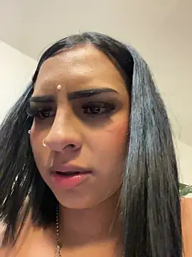 Hilary_pinkk webcam