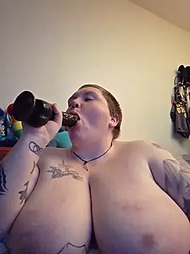 MorningstarDeviant webcam