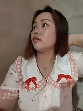 Mina_xYx webcam