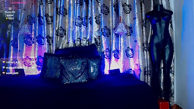 Hecate_doll webcam