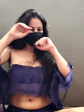 Kanika_76 webcam