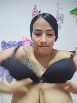 sofia_milky webcam