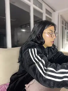 GabyLopez_Pink webcam
