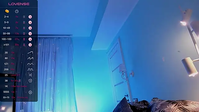 AnyaTaylor_ webcam