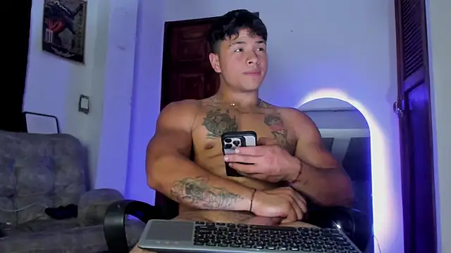 Dominic_Biker__ webcam