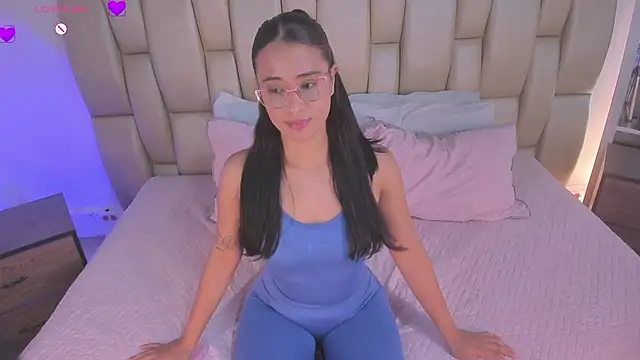 Sweet--Zoe webcam