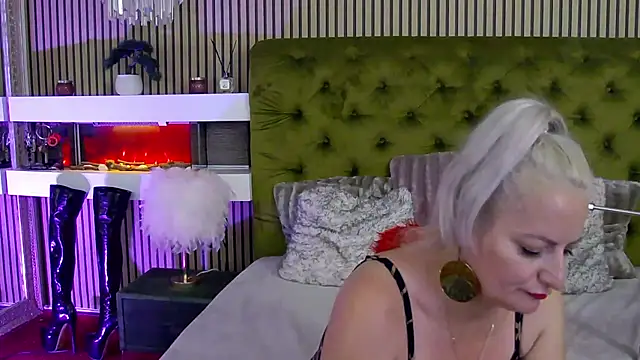 LadyTouch webcam