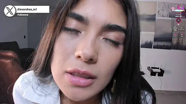 Alexandra_ra webcam