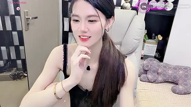 Yueyue-MM live sex cam