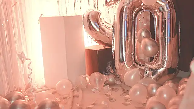 Live sex cam of LorenRosse